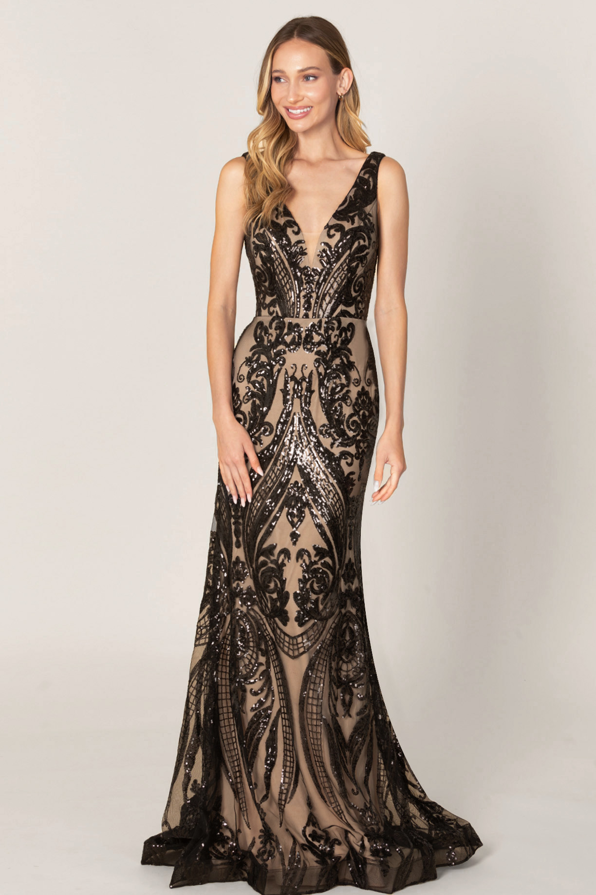V-NECK, SLEEVELESS, SHEATH