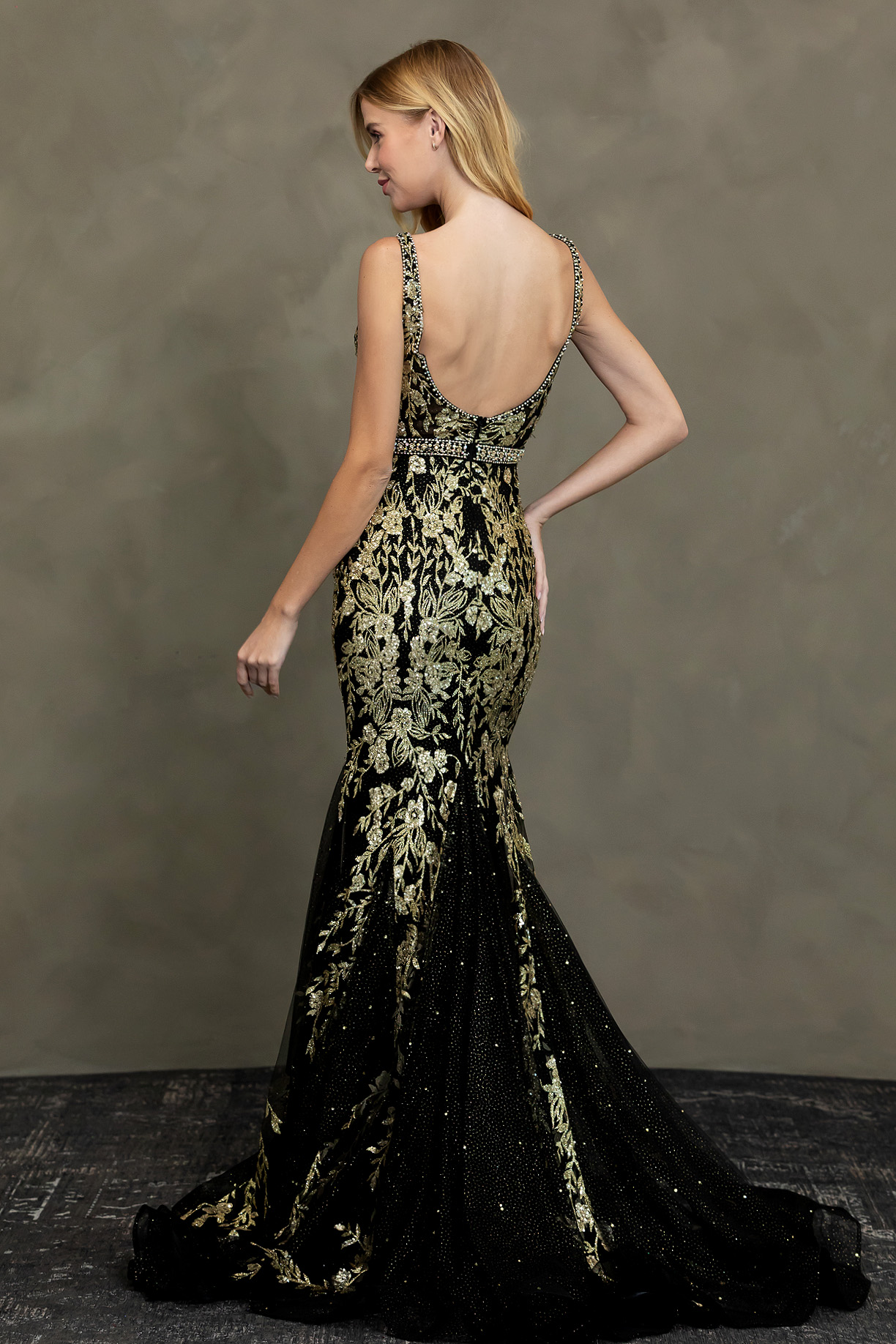 SLEEVELESS, V-NECK, MERMAID