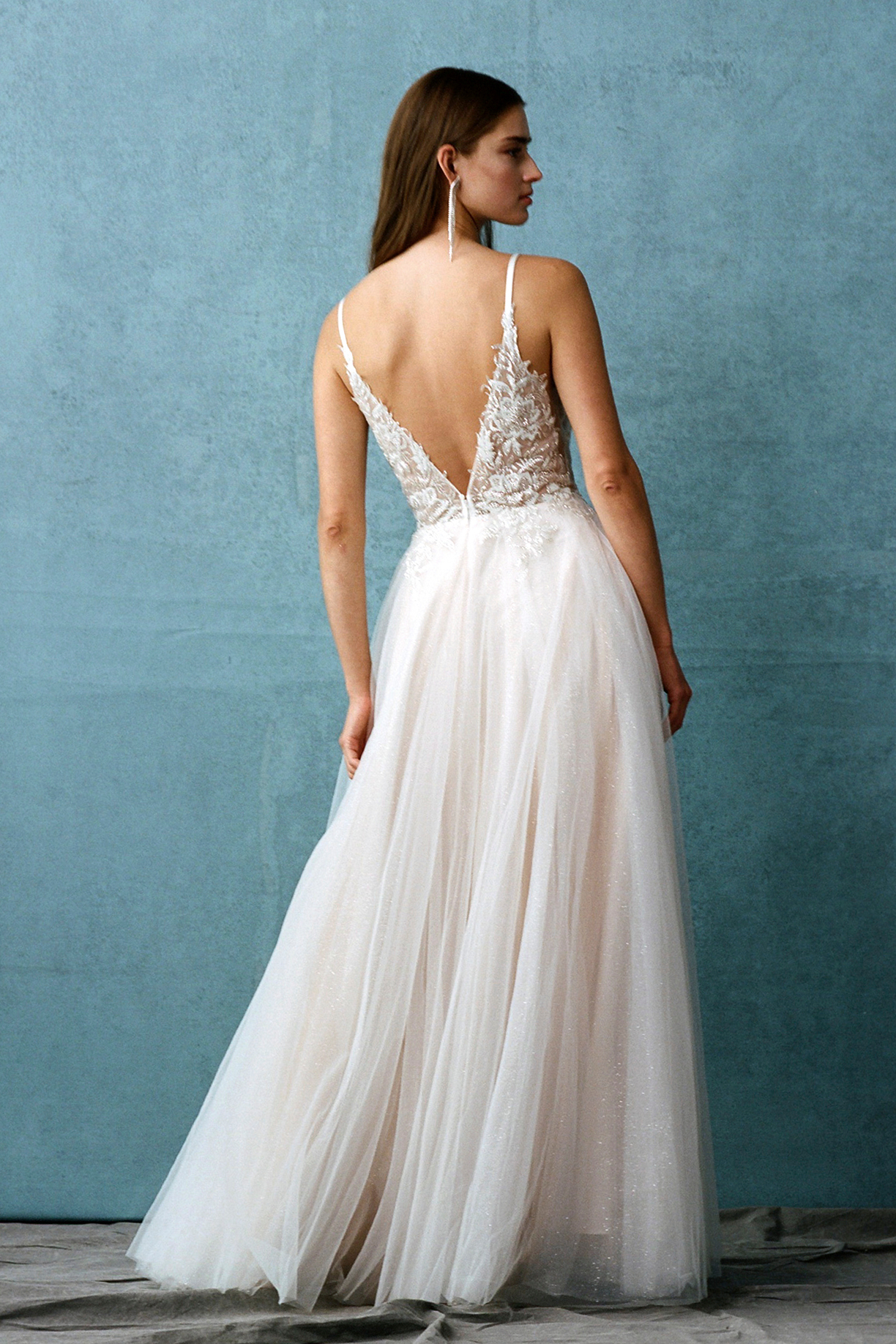 SLEEVELESS, V-NECK, A-LINE